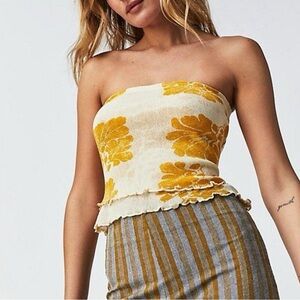 Free People Women's Yellow and White Poppy Crop-top, Size S